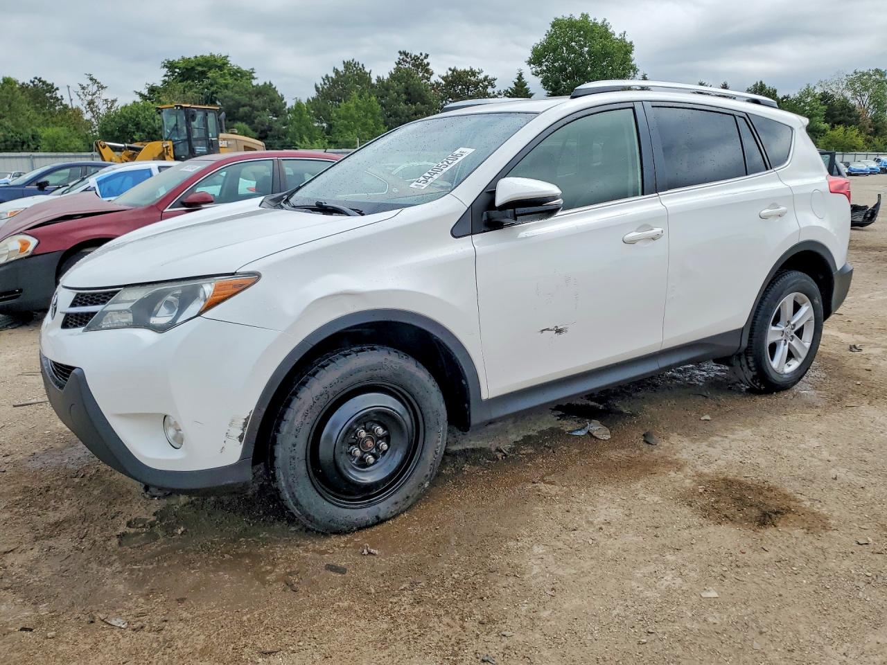 Salvage Toyota RAV4 Image