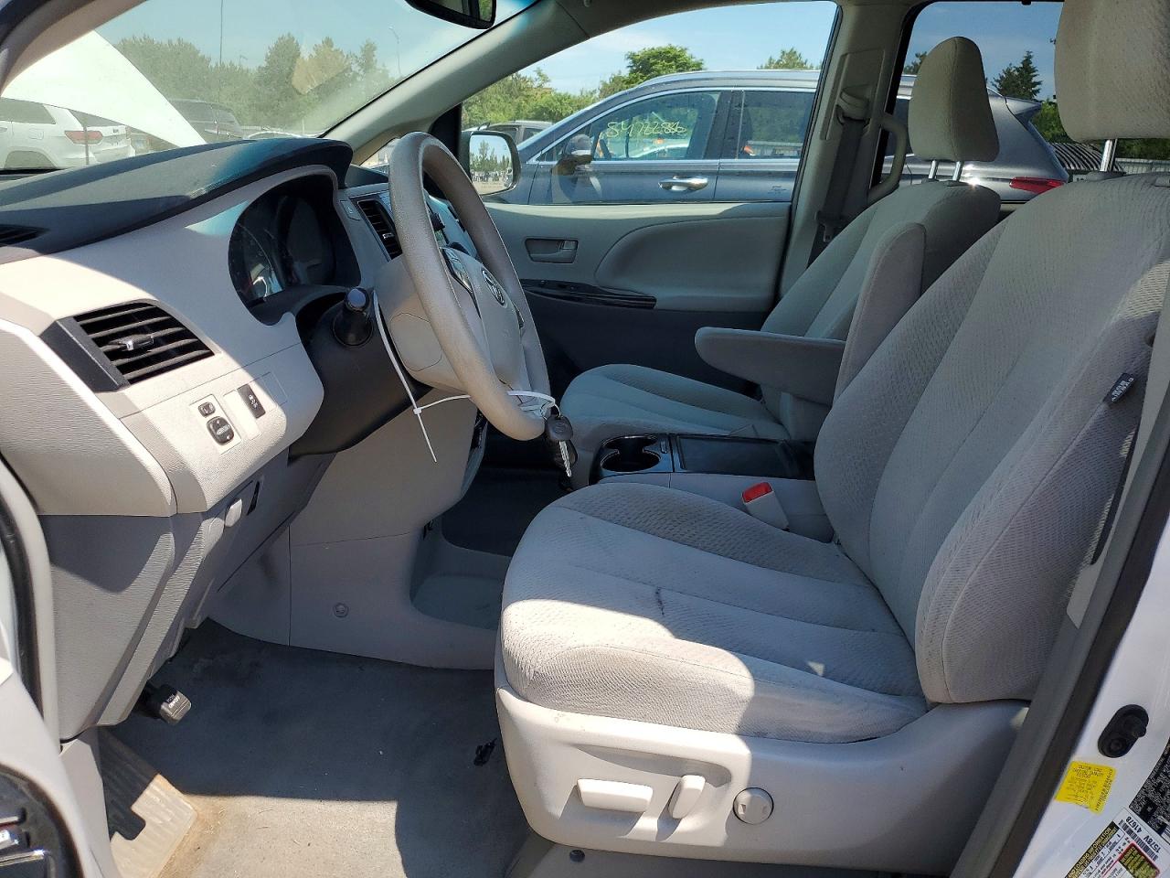 Toyota Sienna Le