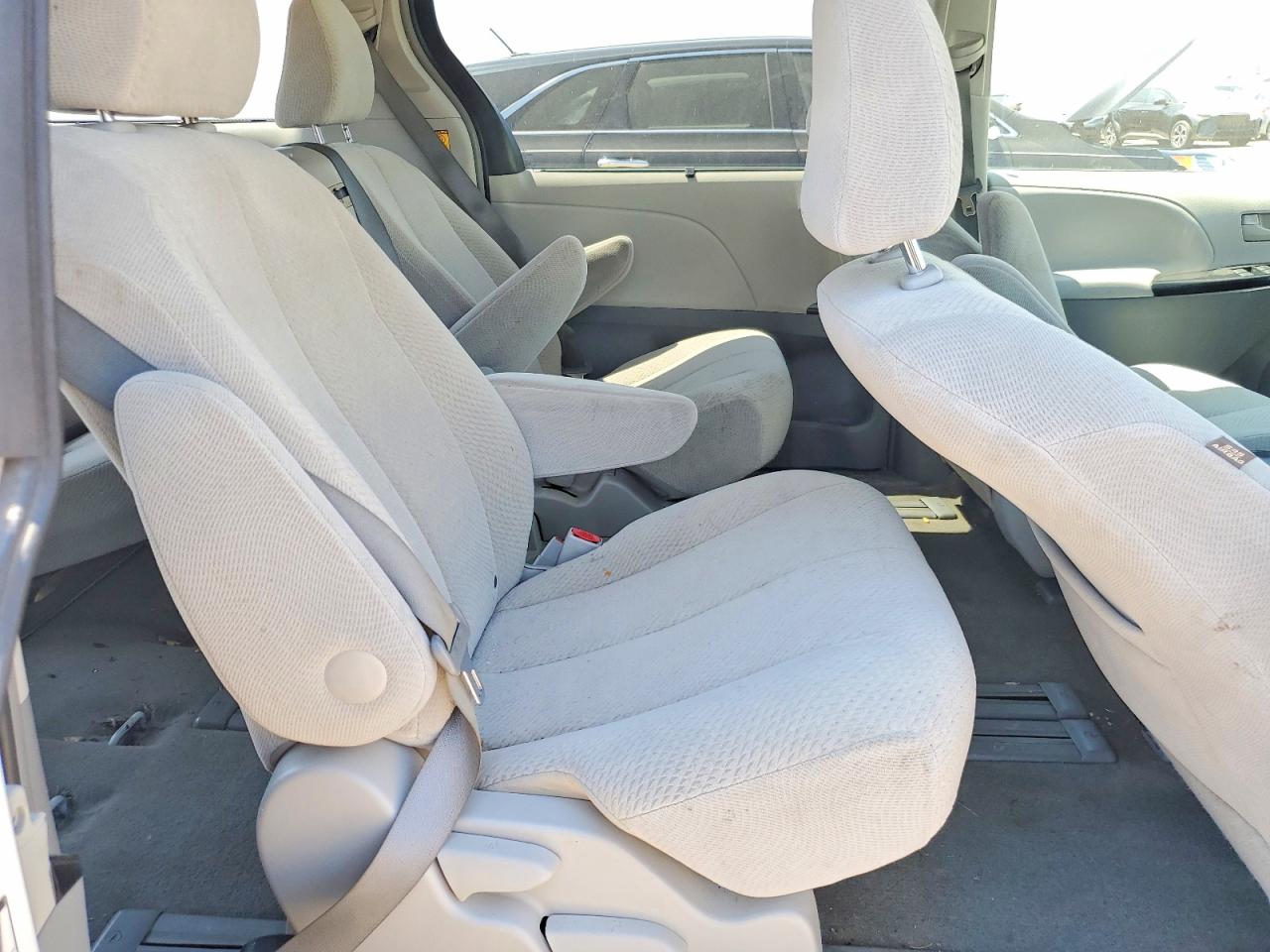 Toyota Sienna Le