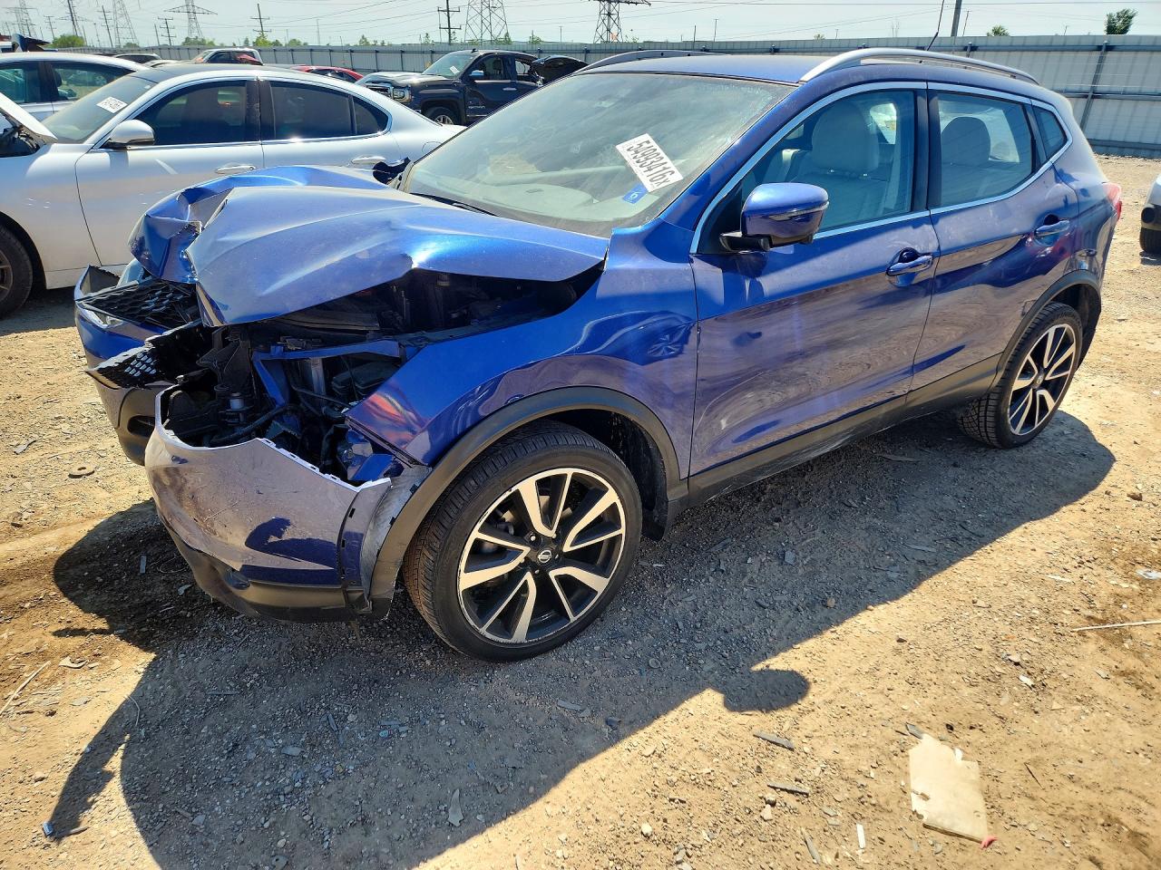 Salvage Nissan Rogue Image