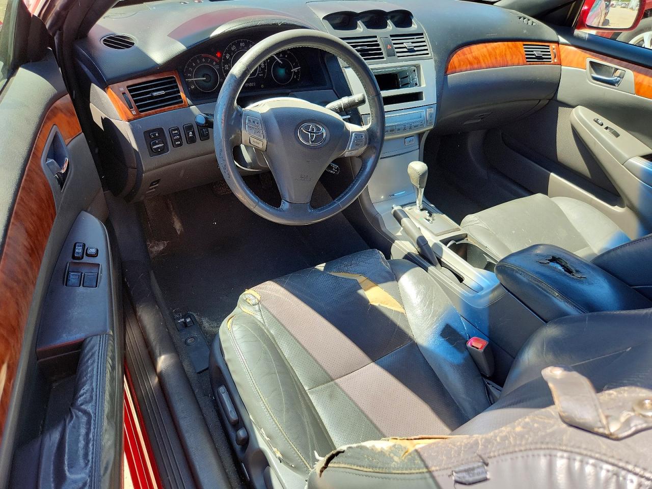 Toyota Camry Sle V6