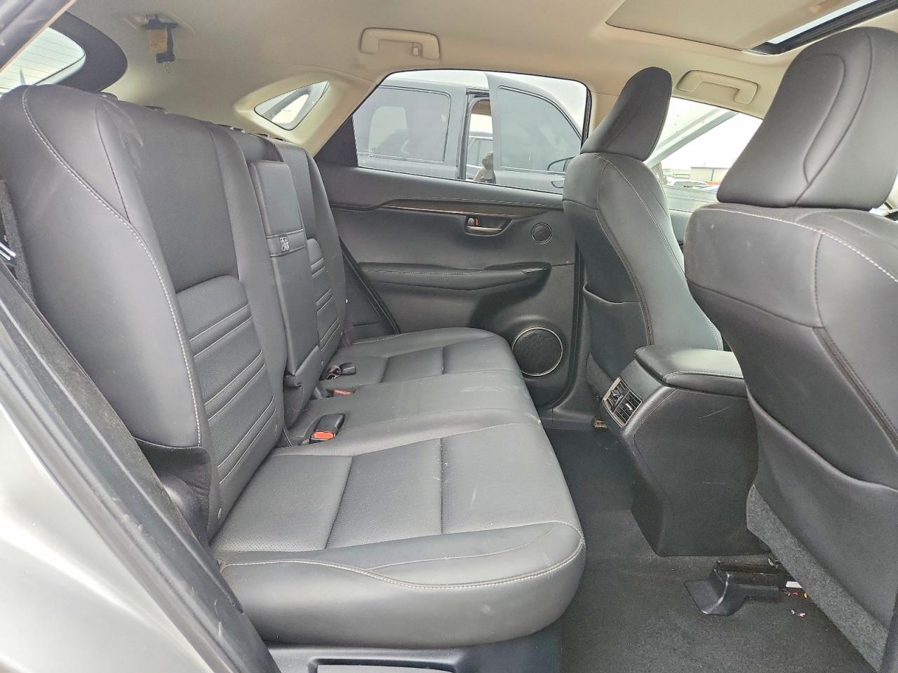 Lexus NX Base