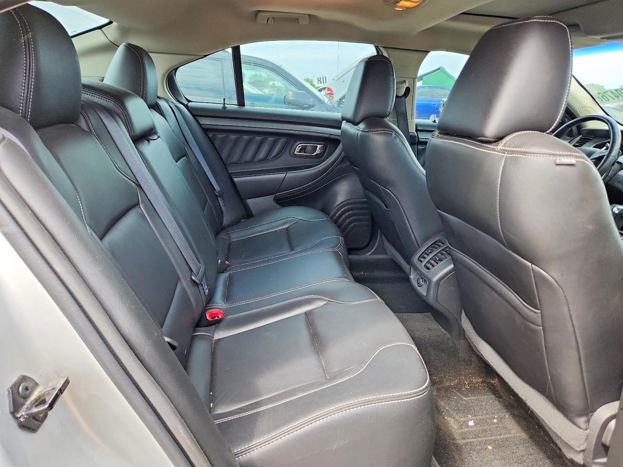 Ford Taurus Sel