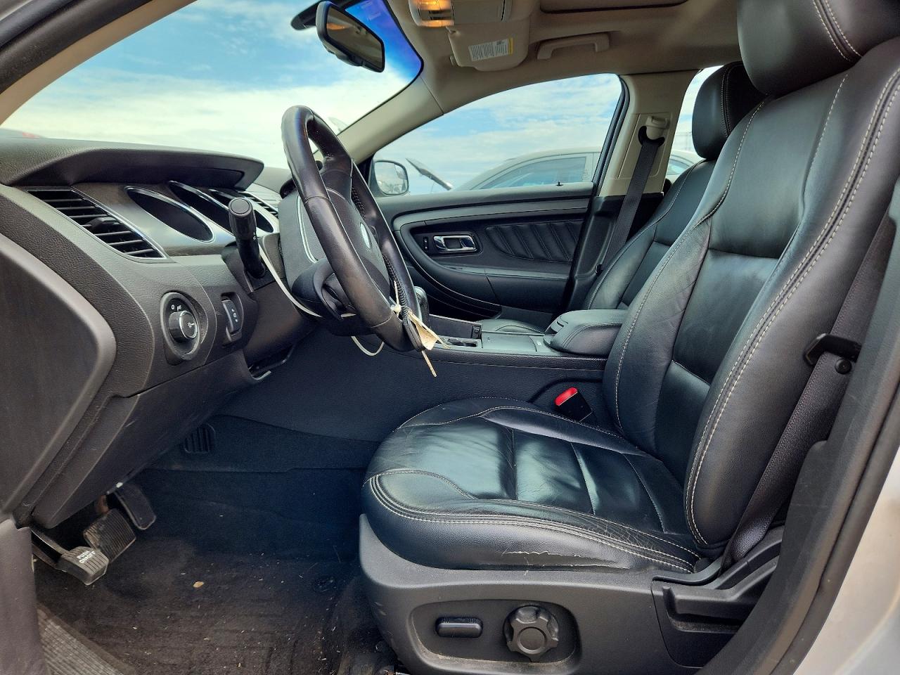 Ford Taurus Sel