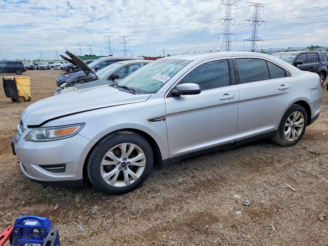 Salvage Ford Taurus Image