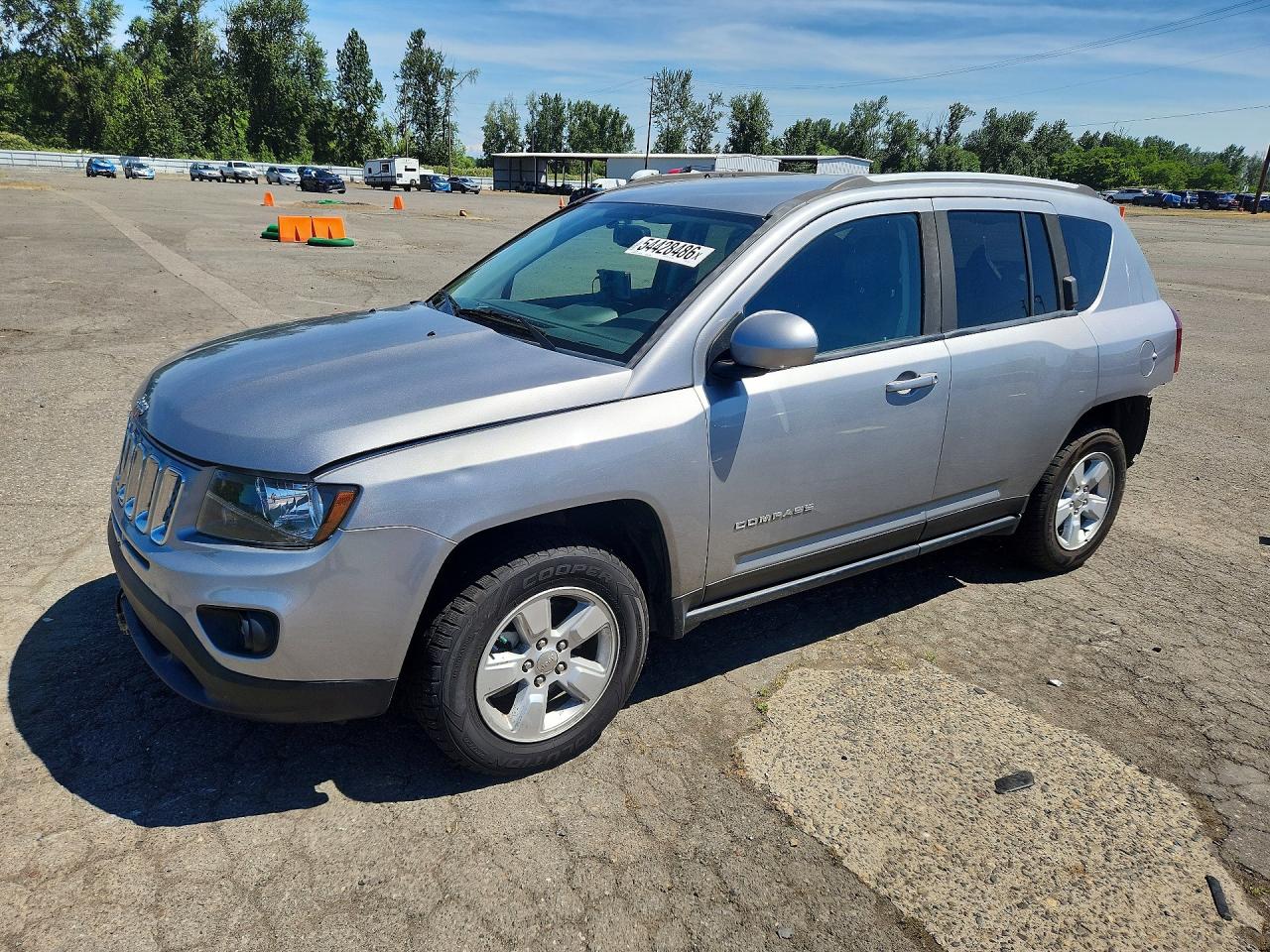 Salvage Jeep Compass Image