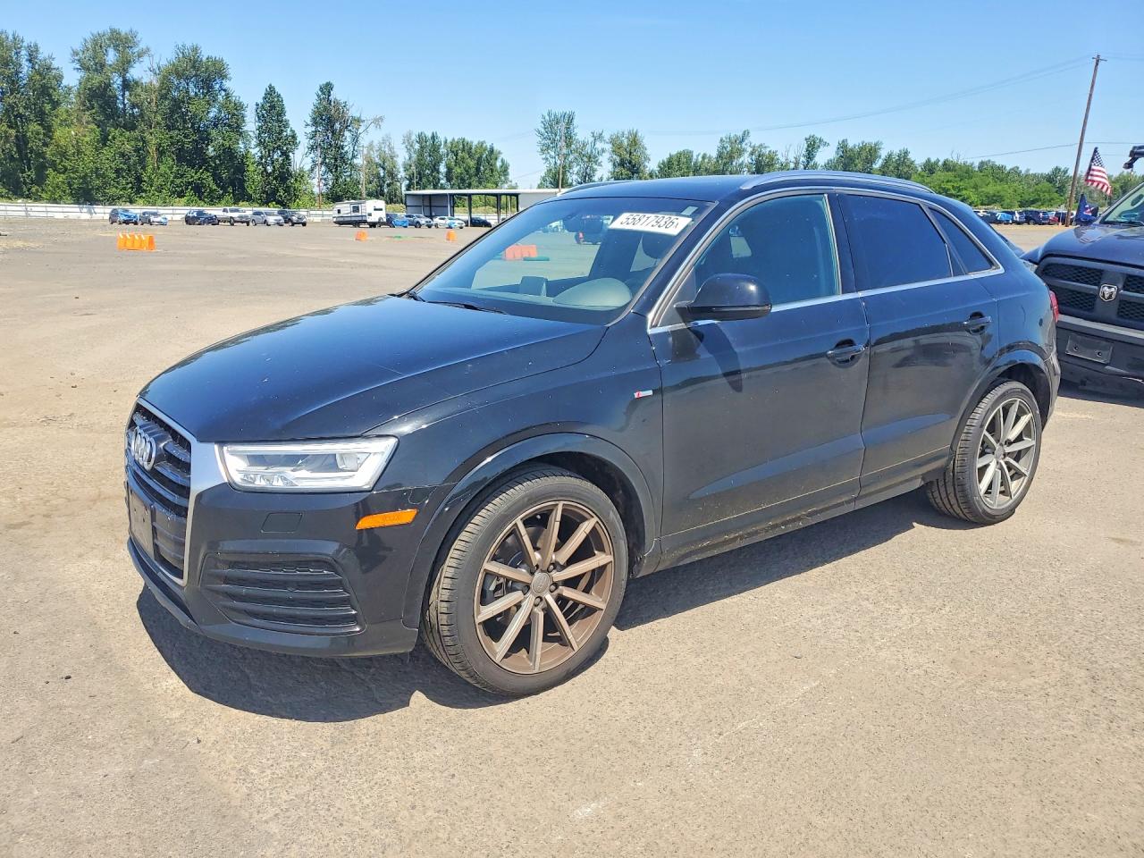 Salvage Audi Q3 Image