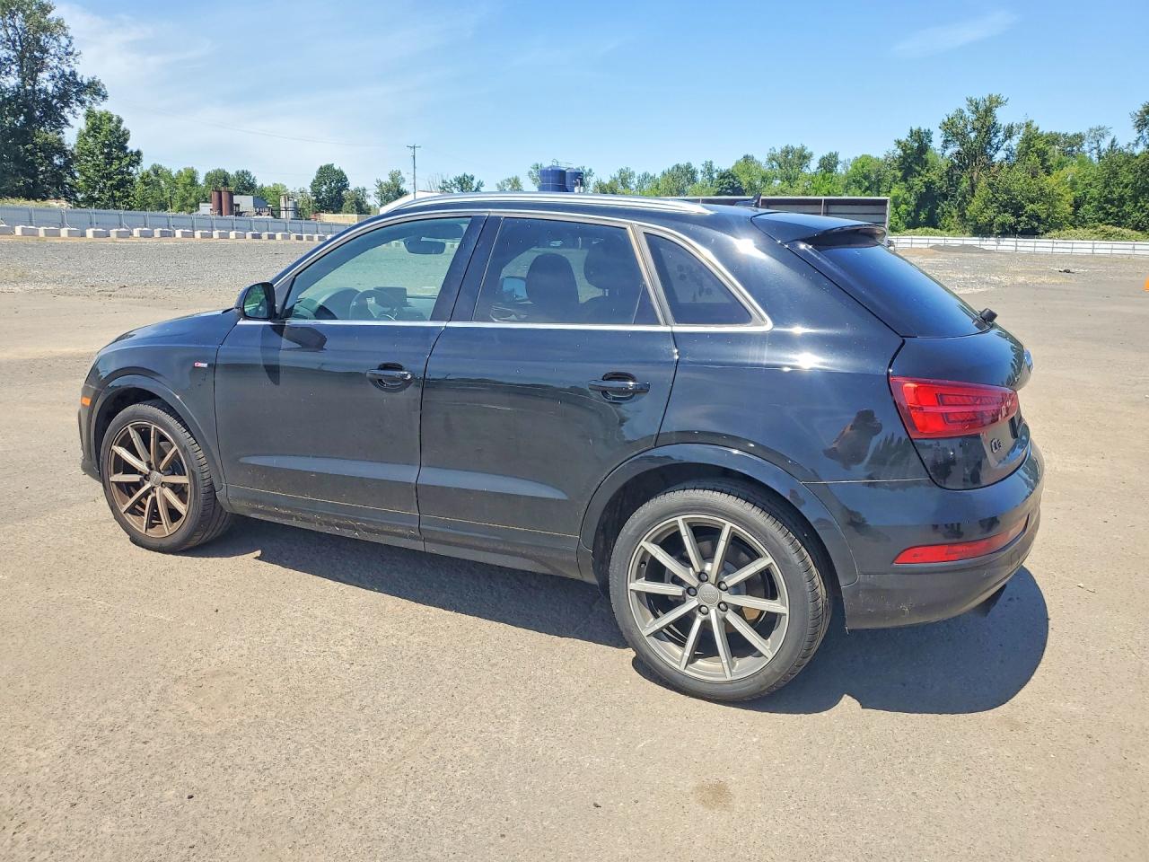 Audi Q3 Premium Plus