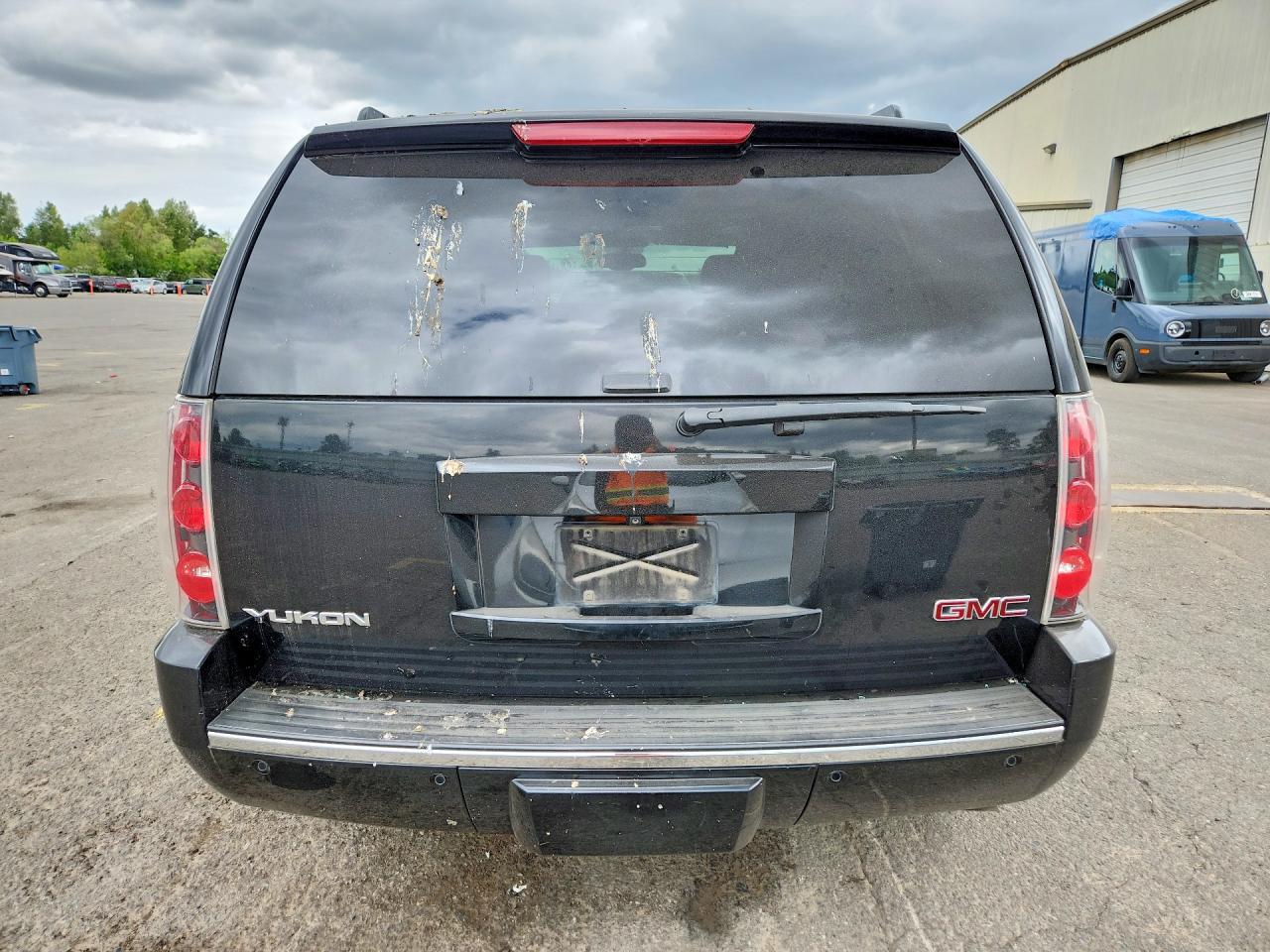 GMC Yukon Denali