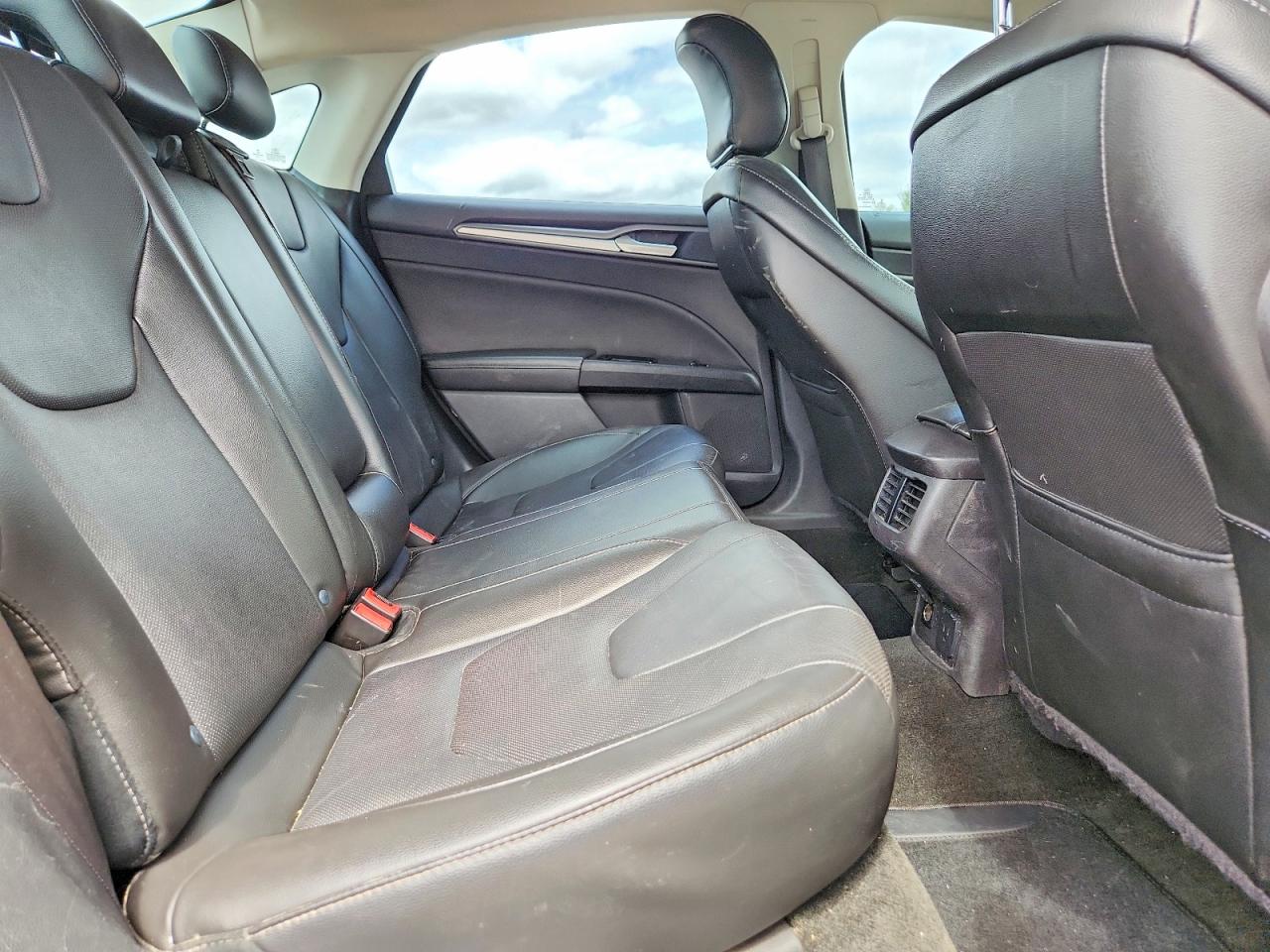 Ford Fusion Titanium Phev