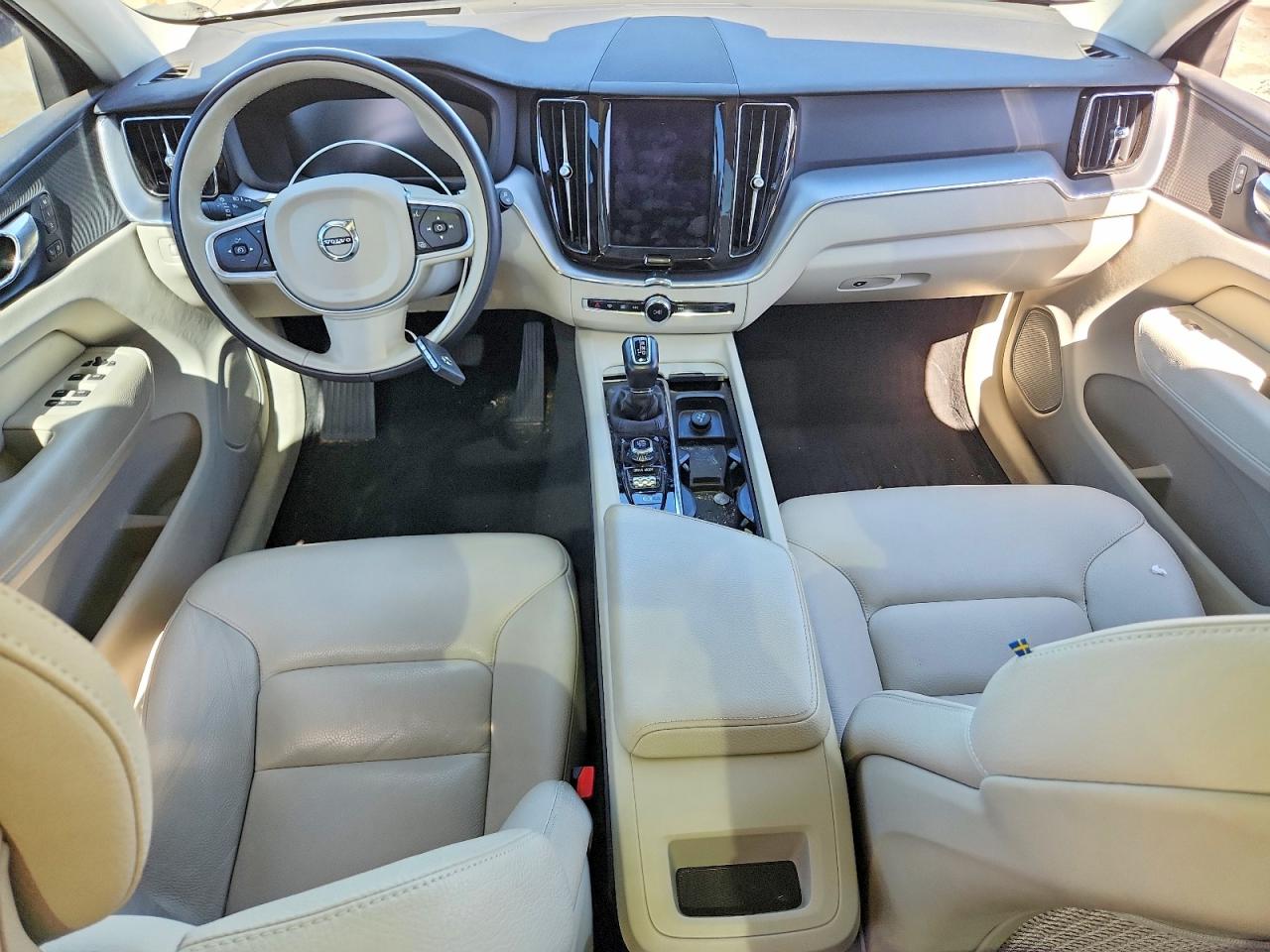 Volvo XC60 T5 Momentum