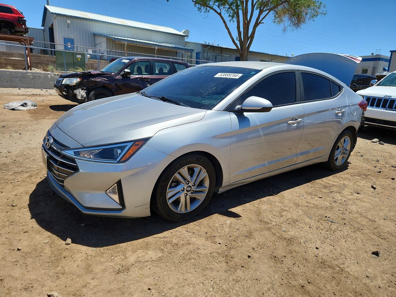 Salvage Hyundai ELANTRA Image