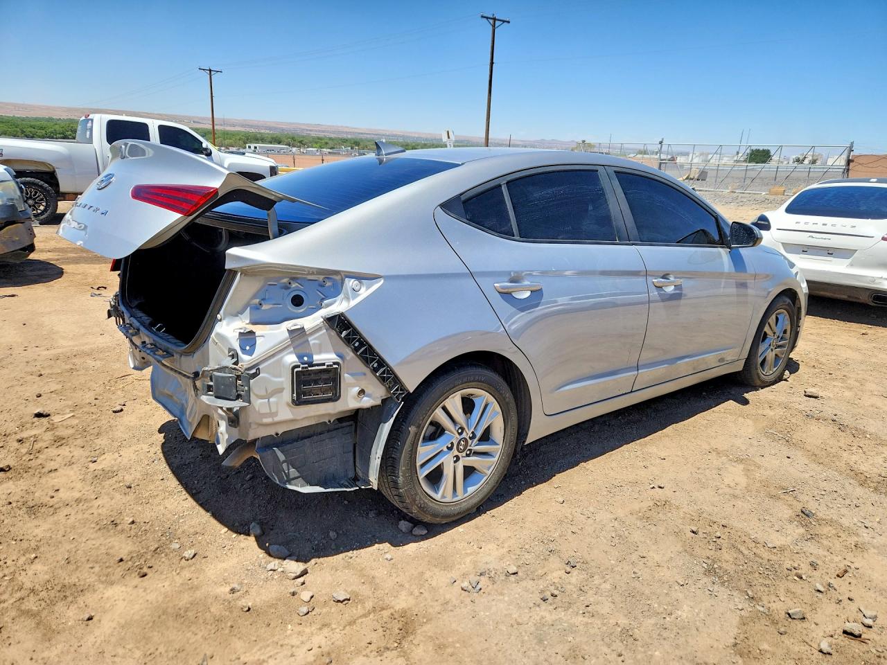 Hyundai ELANTRA Sel