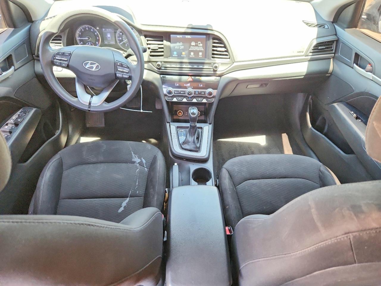 Hyundai ELANTRA Sel