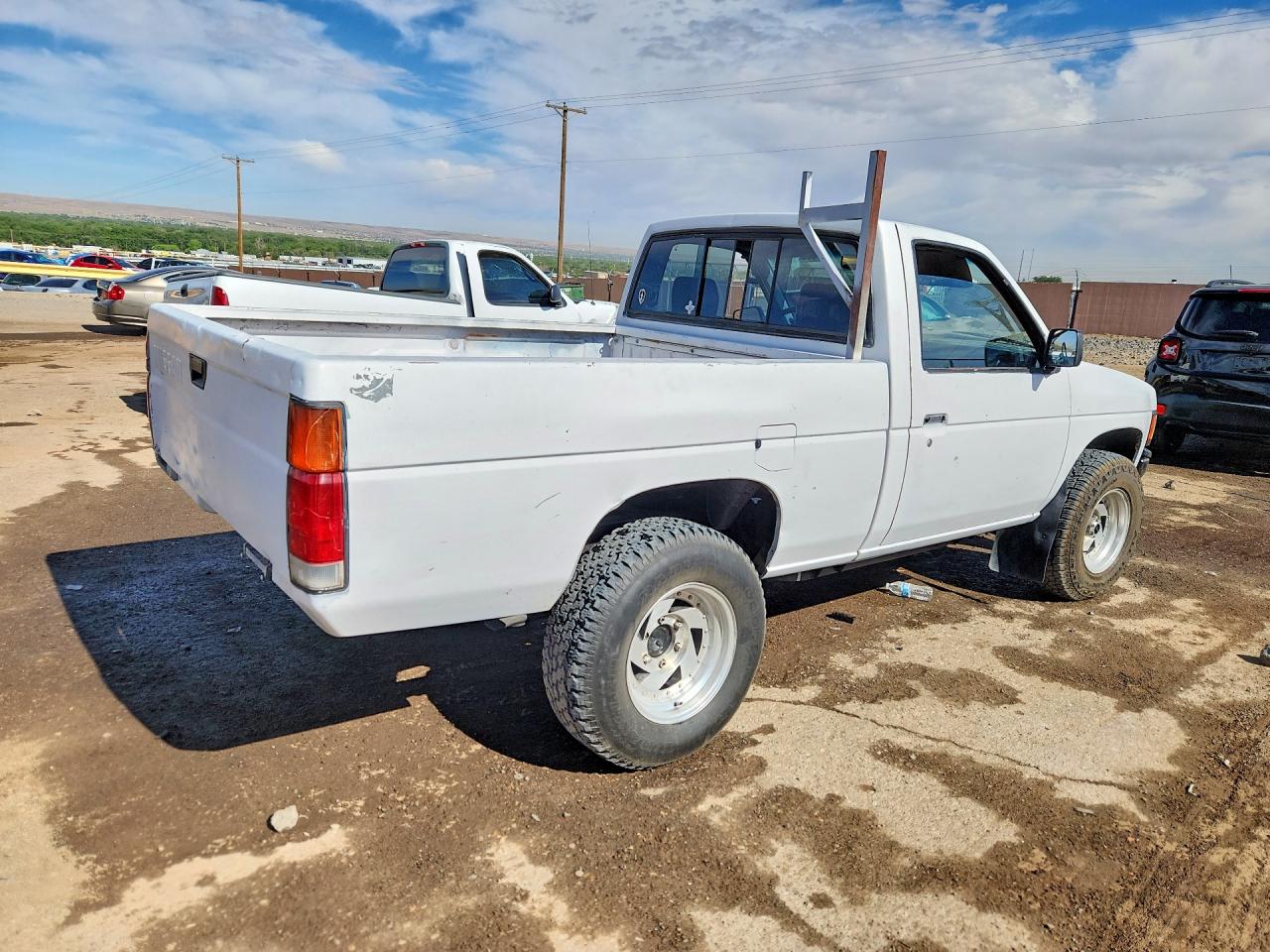 Nissan D21 Short Bed