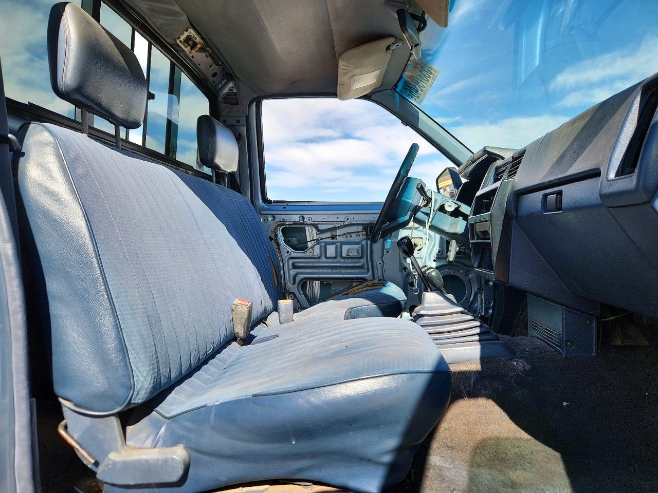 Nissan D21 Short Bed