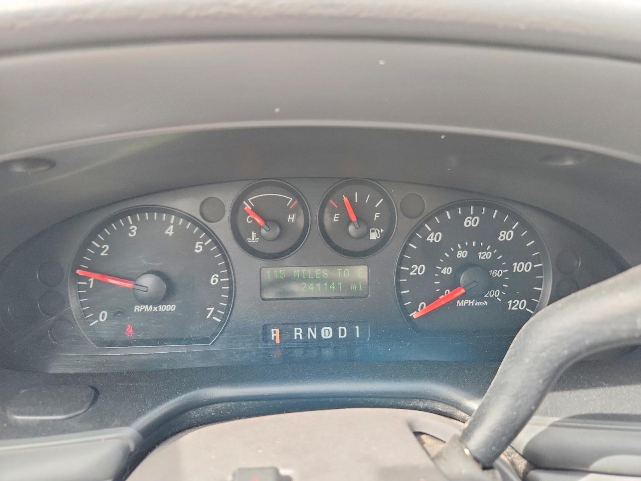 Ford Taurus Se