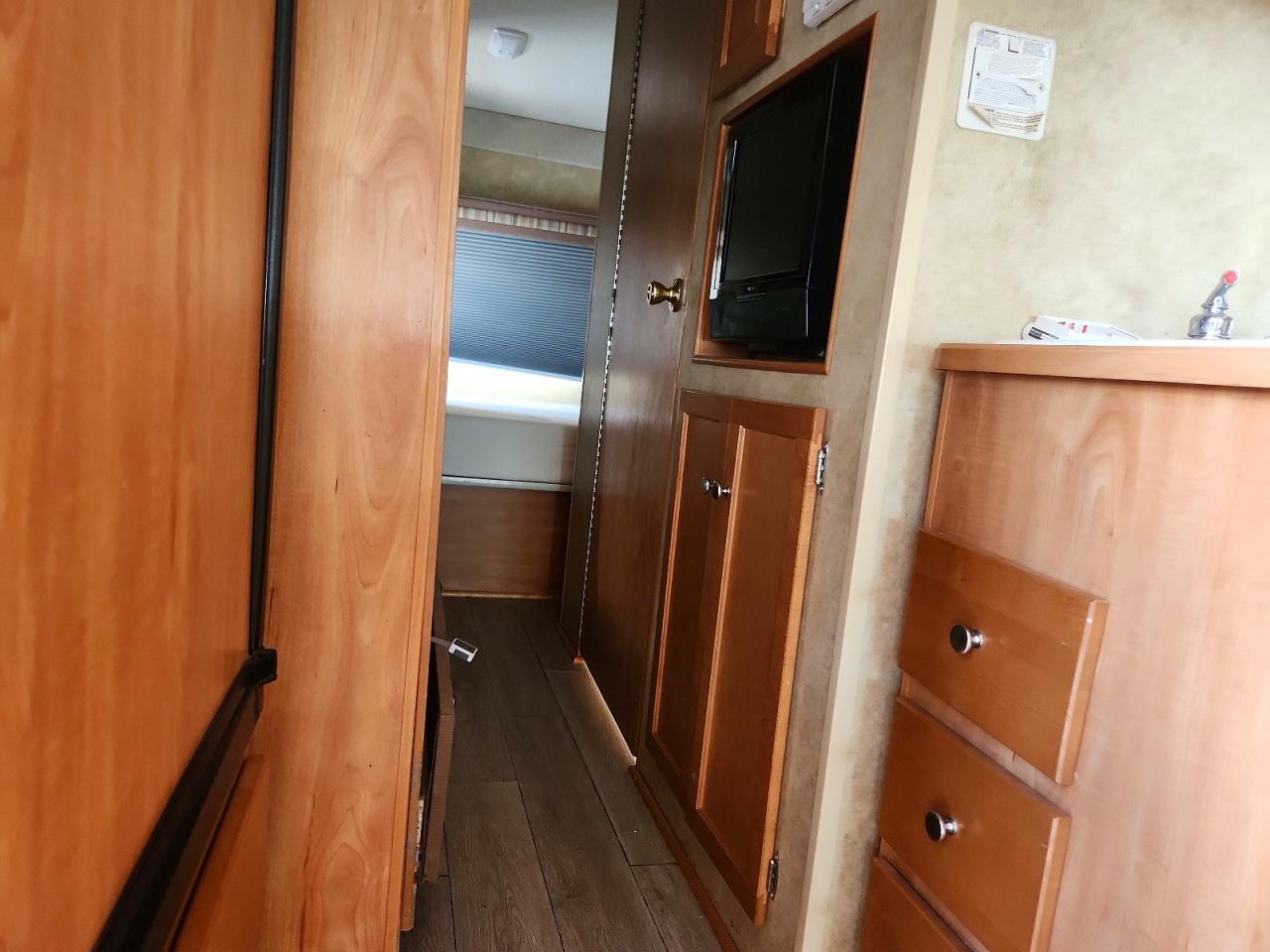 Winnebago Access 31j