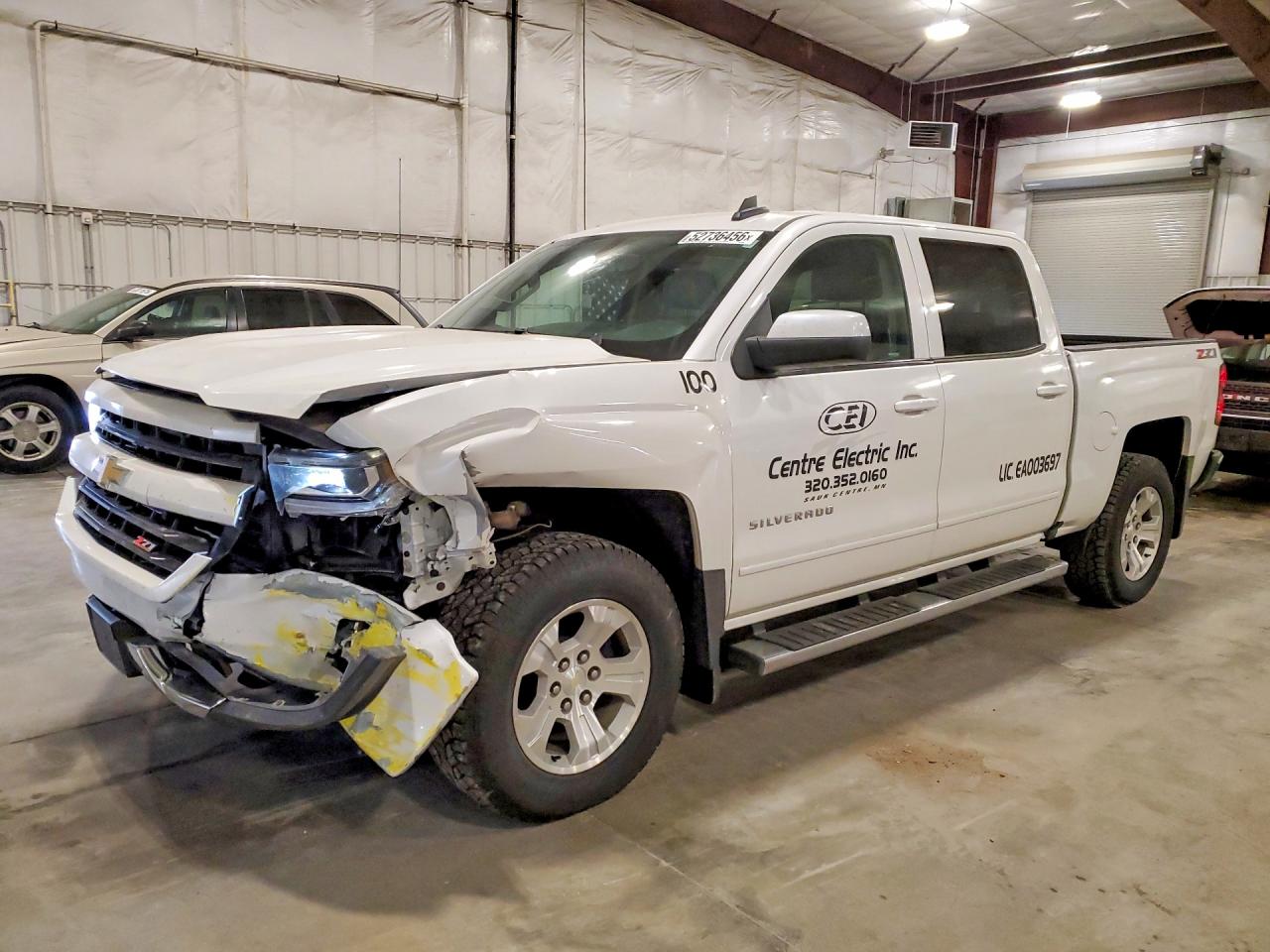 Salvage Chevrolet Silverado Image