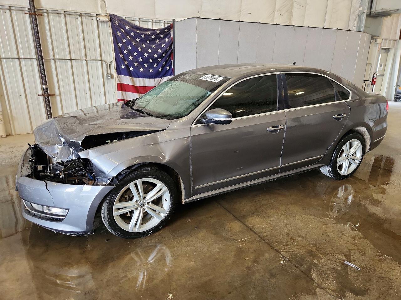 Salvage Volkswagen Passat Image