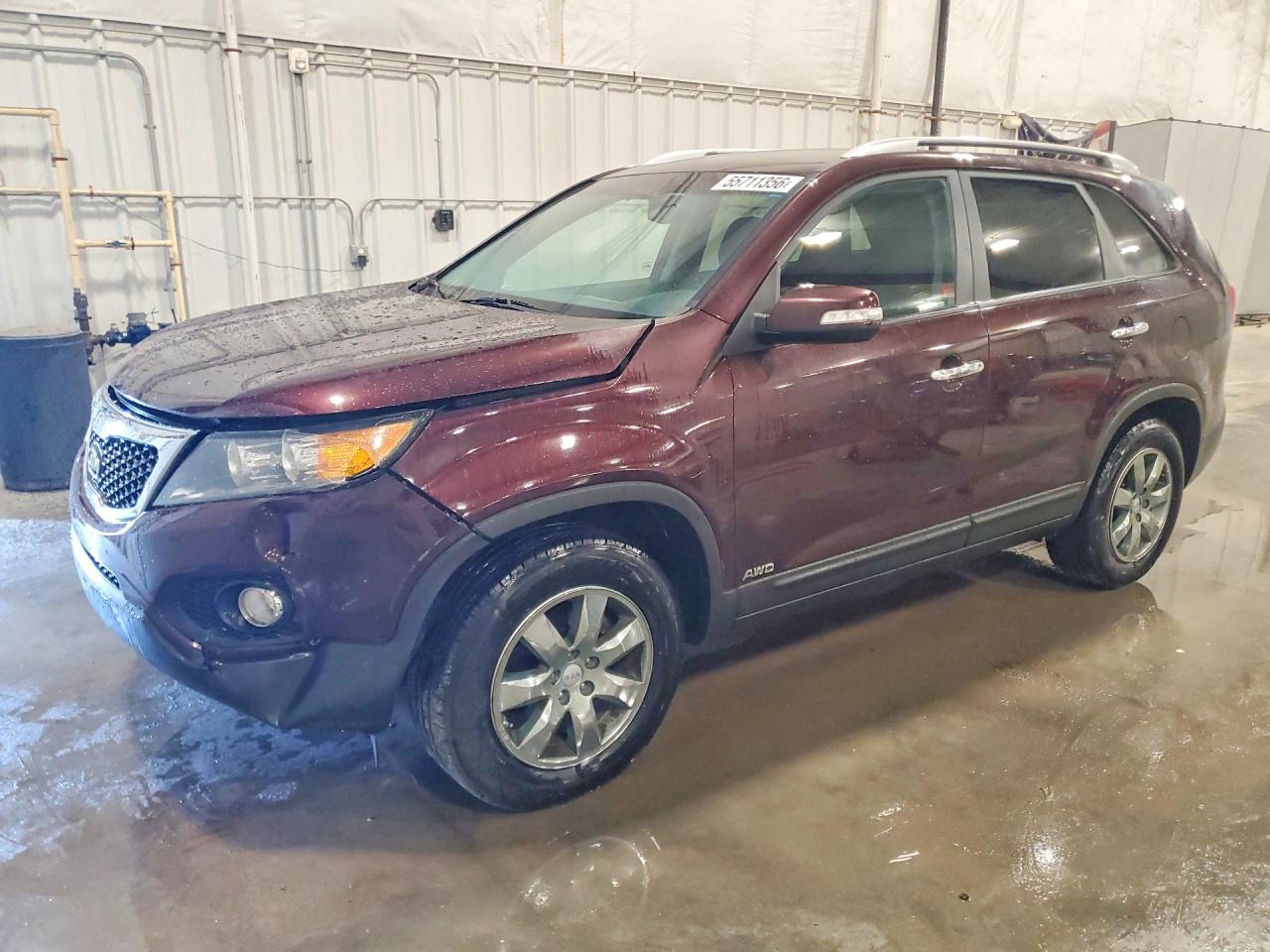 Salvage Kia Sorento Image
