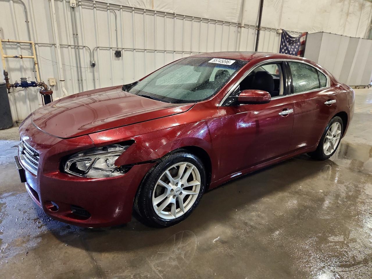 Salvage Nissan Maxima Image