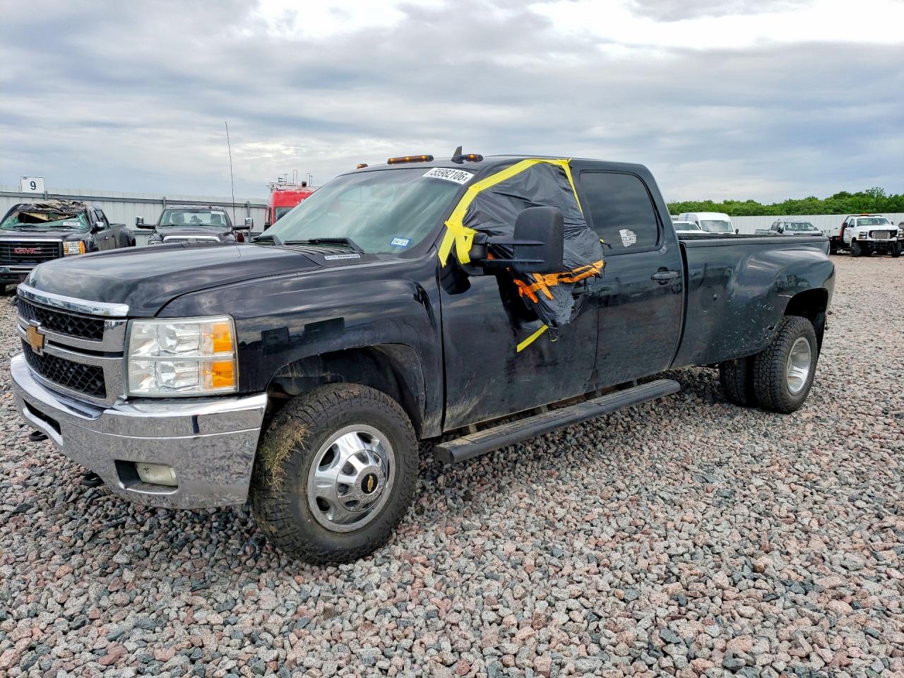 Salvage Chevrolet Silverado Image