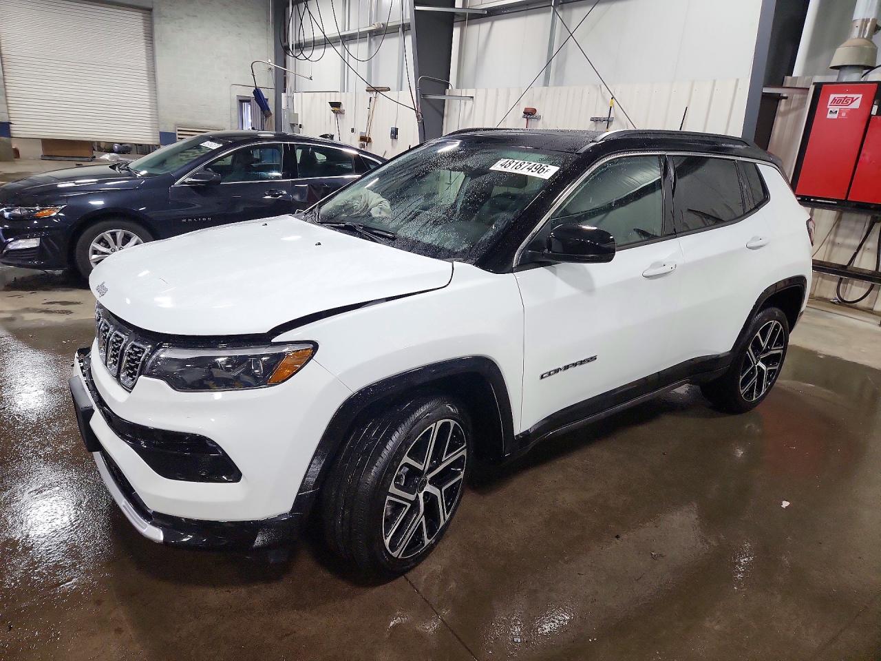 Salvage Jeep Compass Image