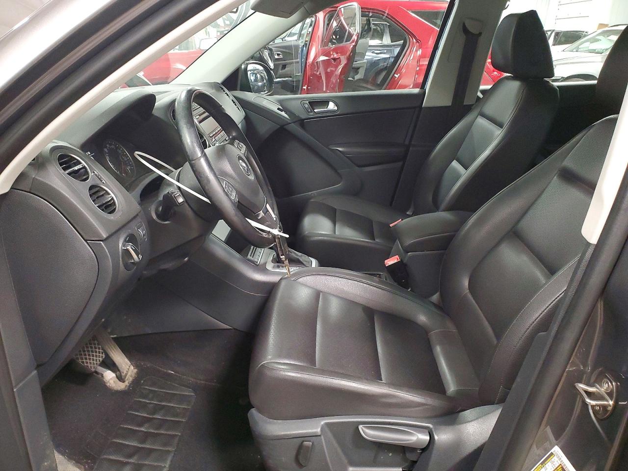 Volkswagen Tiguan S