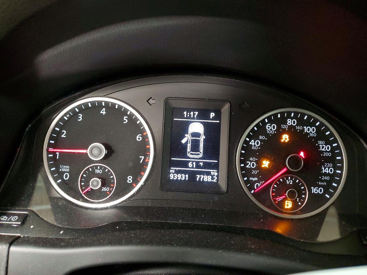 Volkswagen Tiguan S