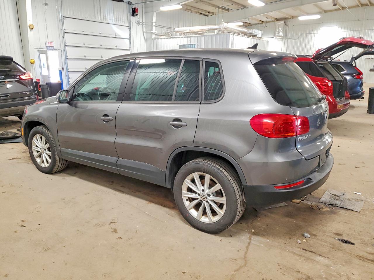 Volkswagen Tiguan S