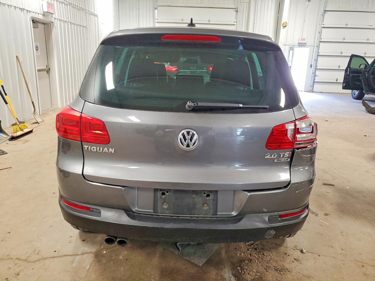 Volkswagen Tiguan S