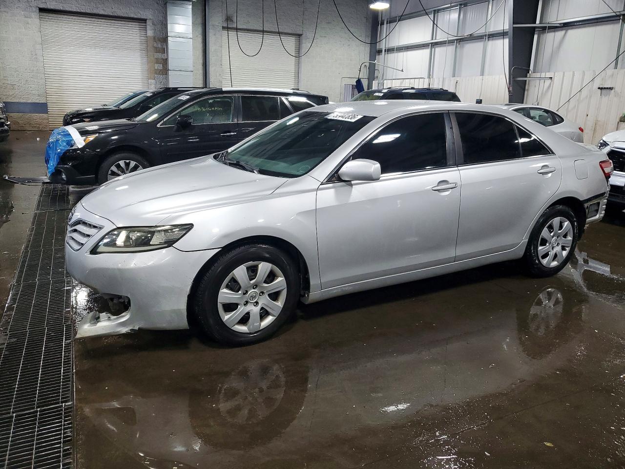 Salvage Toyota Camry Image