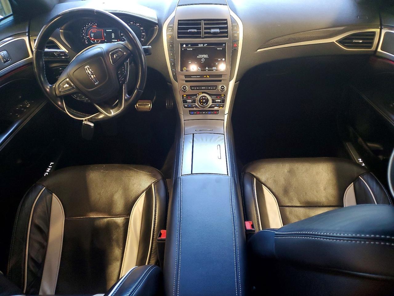 Lincoln MKZ Reserve