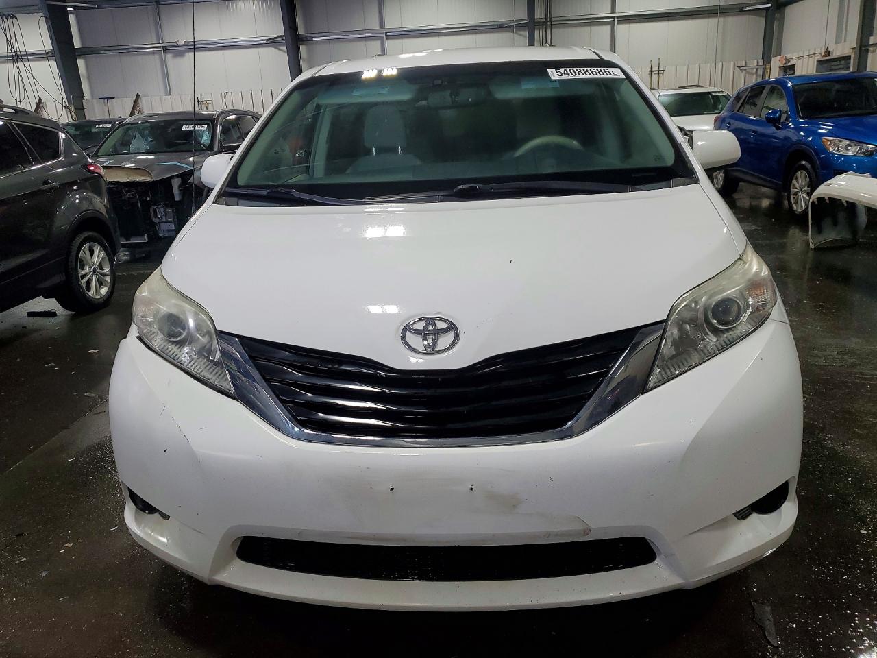 Toyota Sienna Le