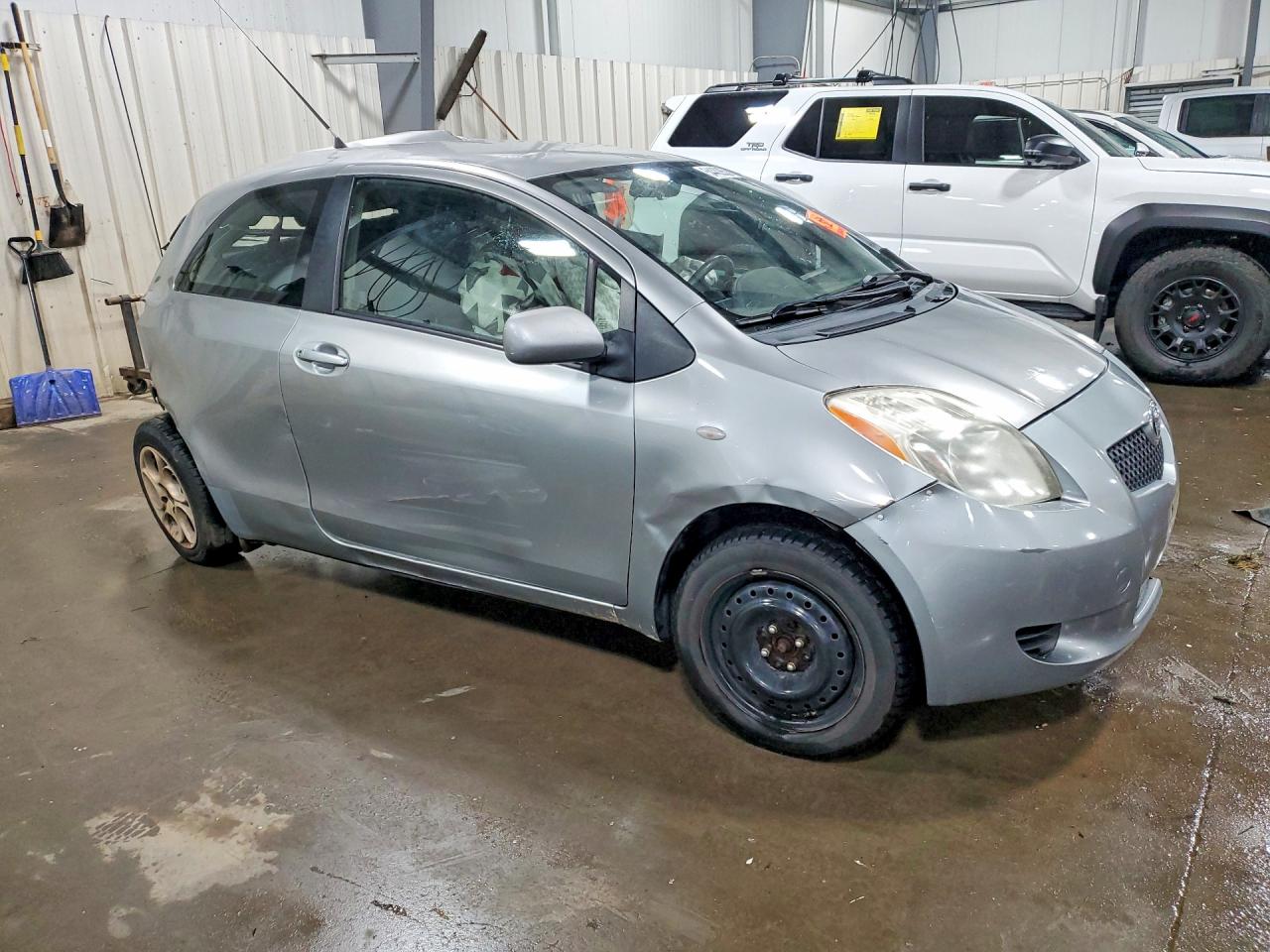Toyota Yaris Base