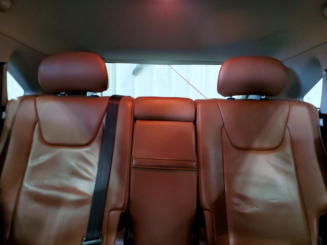 Lexus RX Base