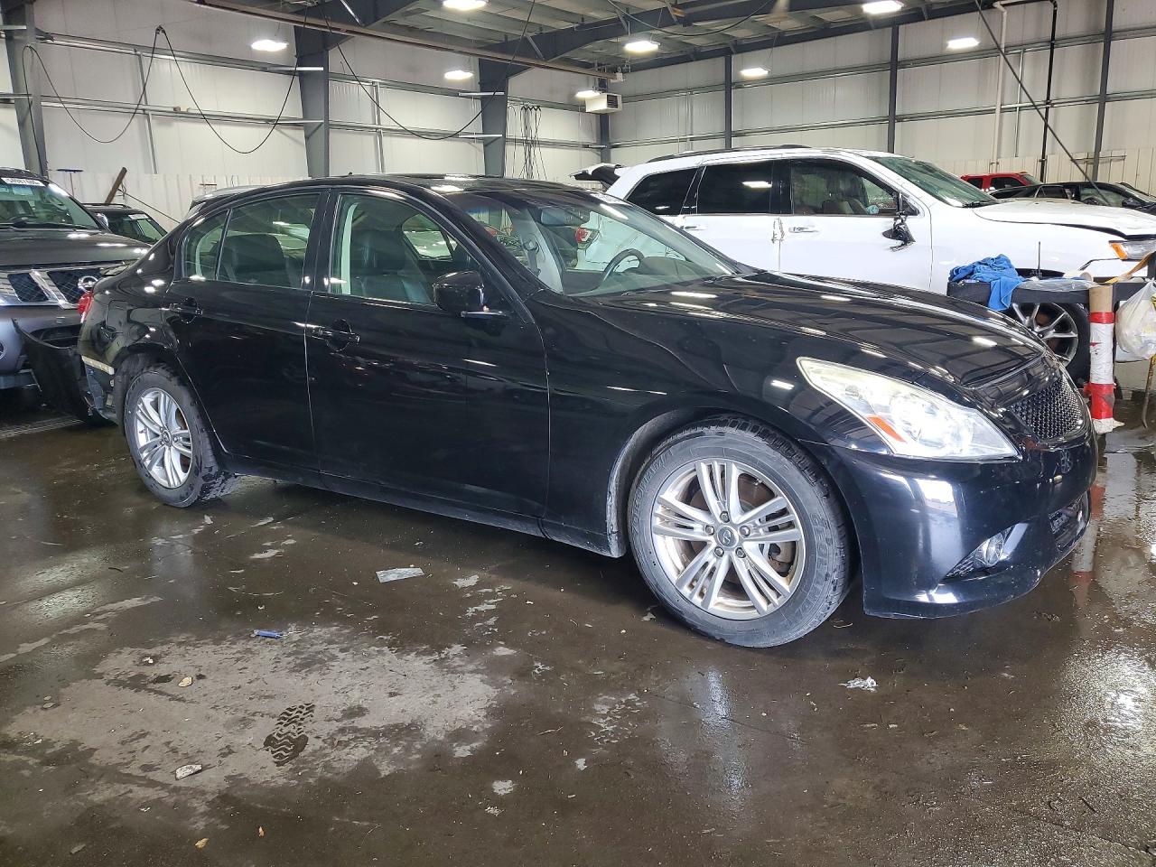 INFINITI G37 X