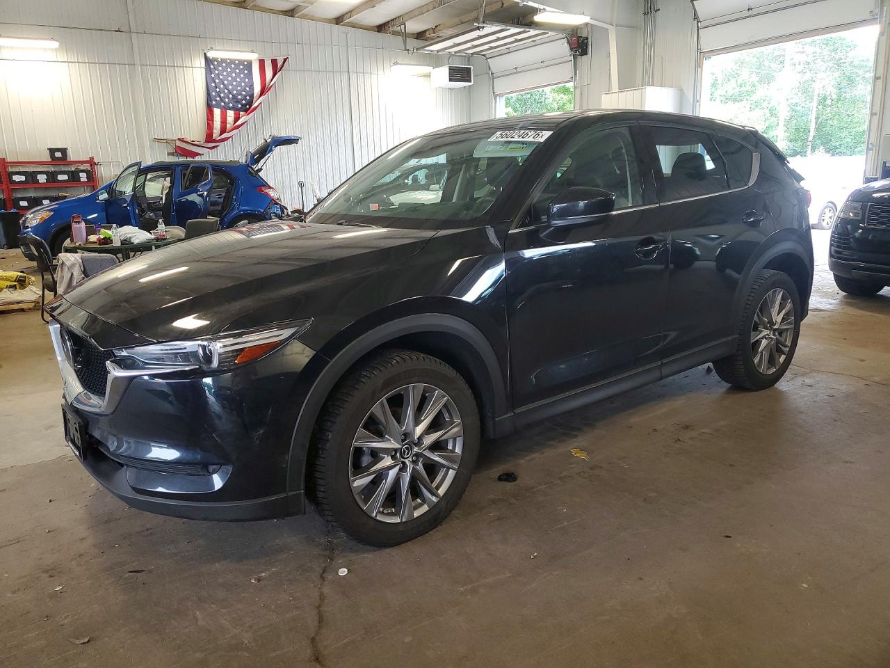 Salvage Mazda Cx Image