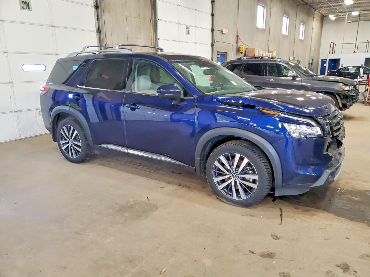 Nissan Pathfinder Platinum