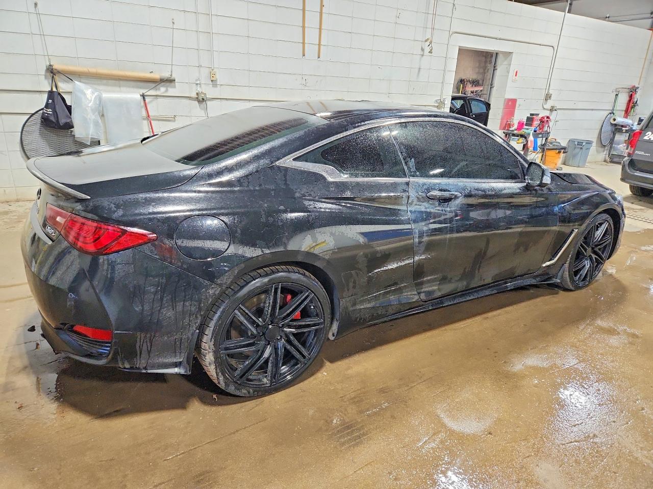 INFINITI Q60 Red Sport 400