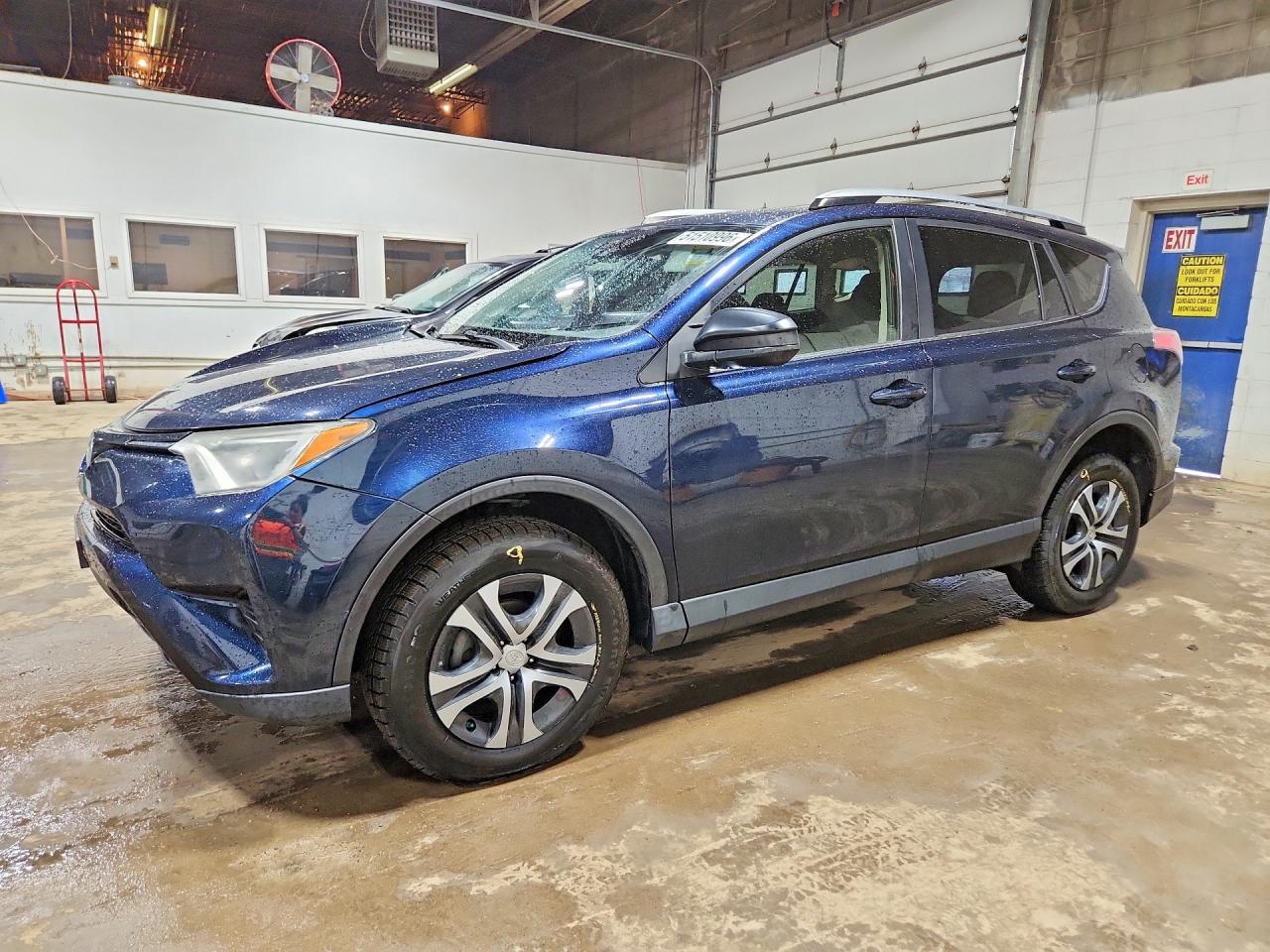 Salvage Toyota RAV4 Image