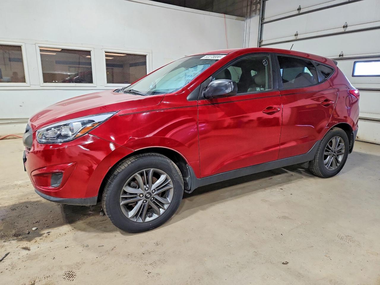Salvage Hyundai TUCSON Image