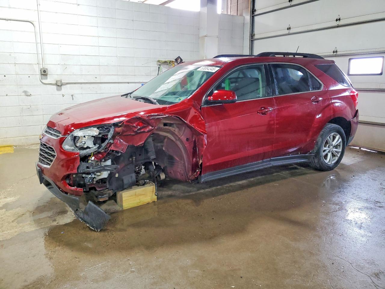 Salvage Chevrolet Equinox Image