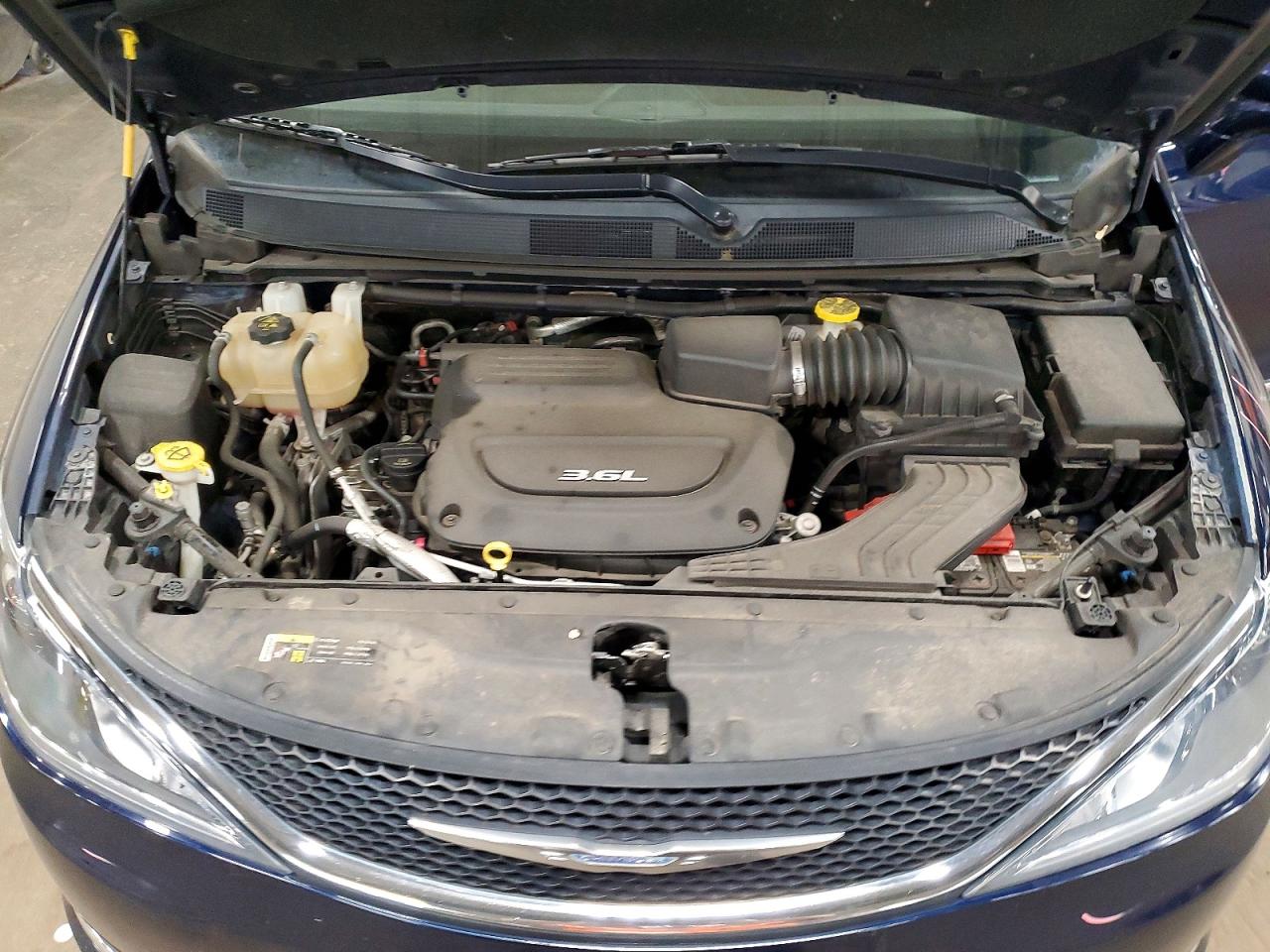 Chrysler Pacifica Touring L