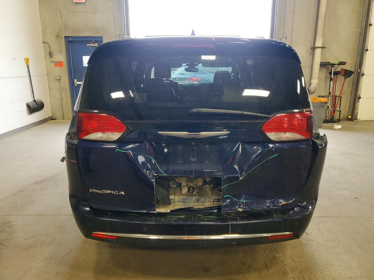 Chrysler Pacifica Touring L