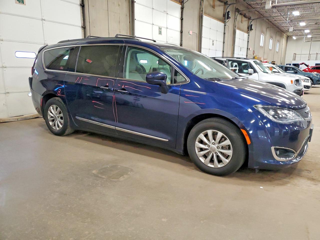 Chrysler Pacifica Touring L