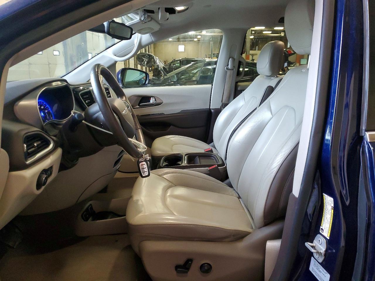 Chrysler Pacifica Touring L