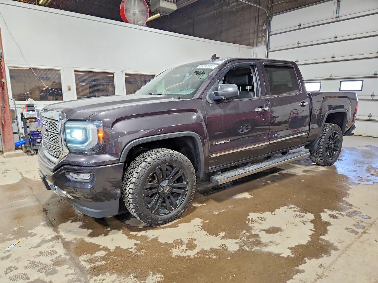 Salvage GMC Sierra Image