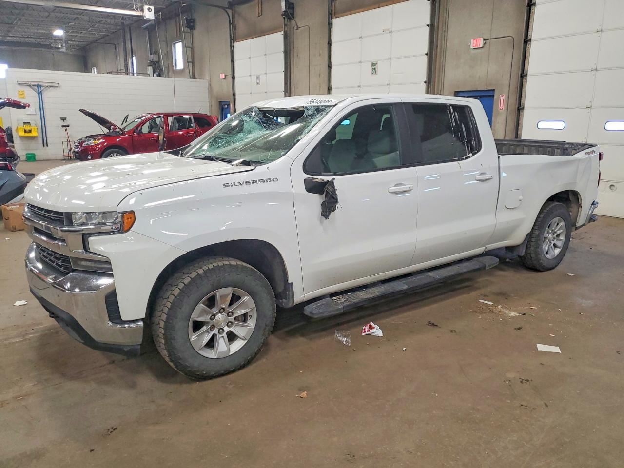 Salvage Chevrolet Silverado Image